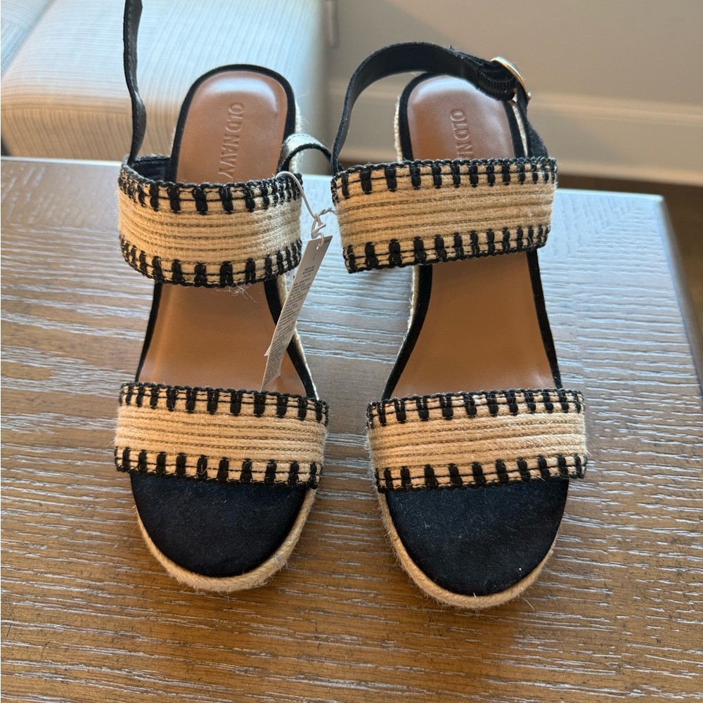Black and Tan Women's Sandals NWT size 7